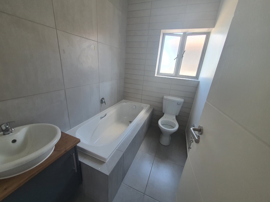 To Let 3 Bedroom Property for Rent in Pacaltsdorp Western Cape